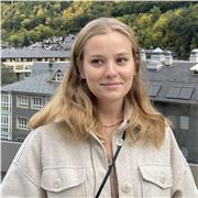 Profesora de inglés especializada en clases para niños y jovenes de forma online